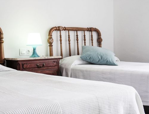 Room vith two beds